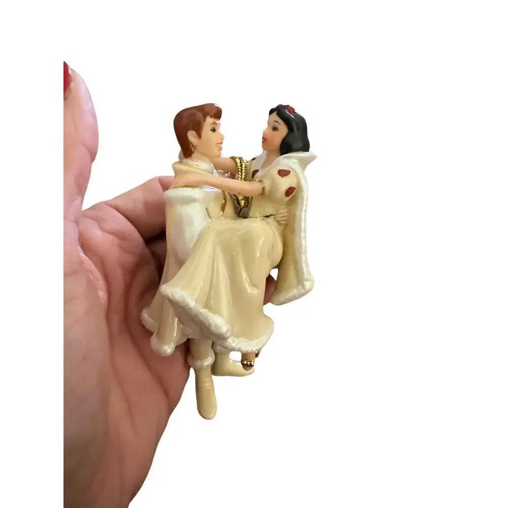 Lenox Disney Showcase Snow White and The Prince Charming Dancing Figurine